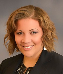 Jackie Olinger headshot