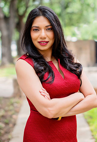 headshot of Anjali Nigam