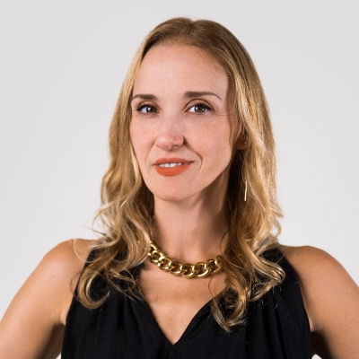 Tracey Cowan headshot
