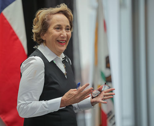 Linda Lipsen