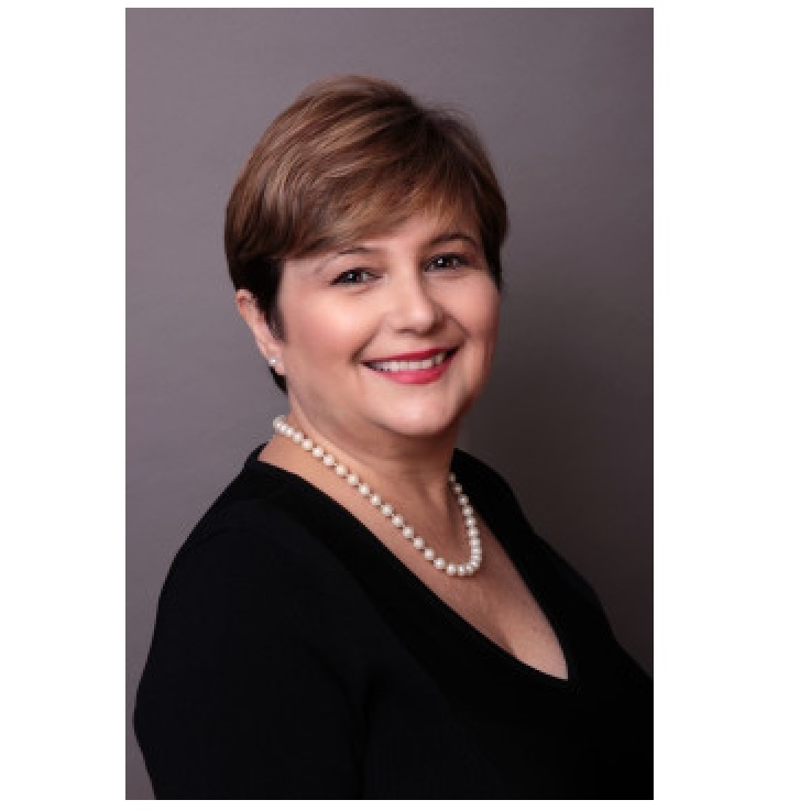 Headshot of Olga Patterson, Winner of the 2022 Paralegal of the Year Award